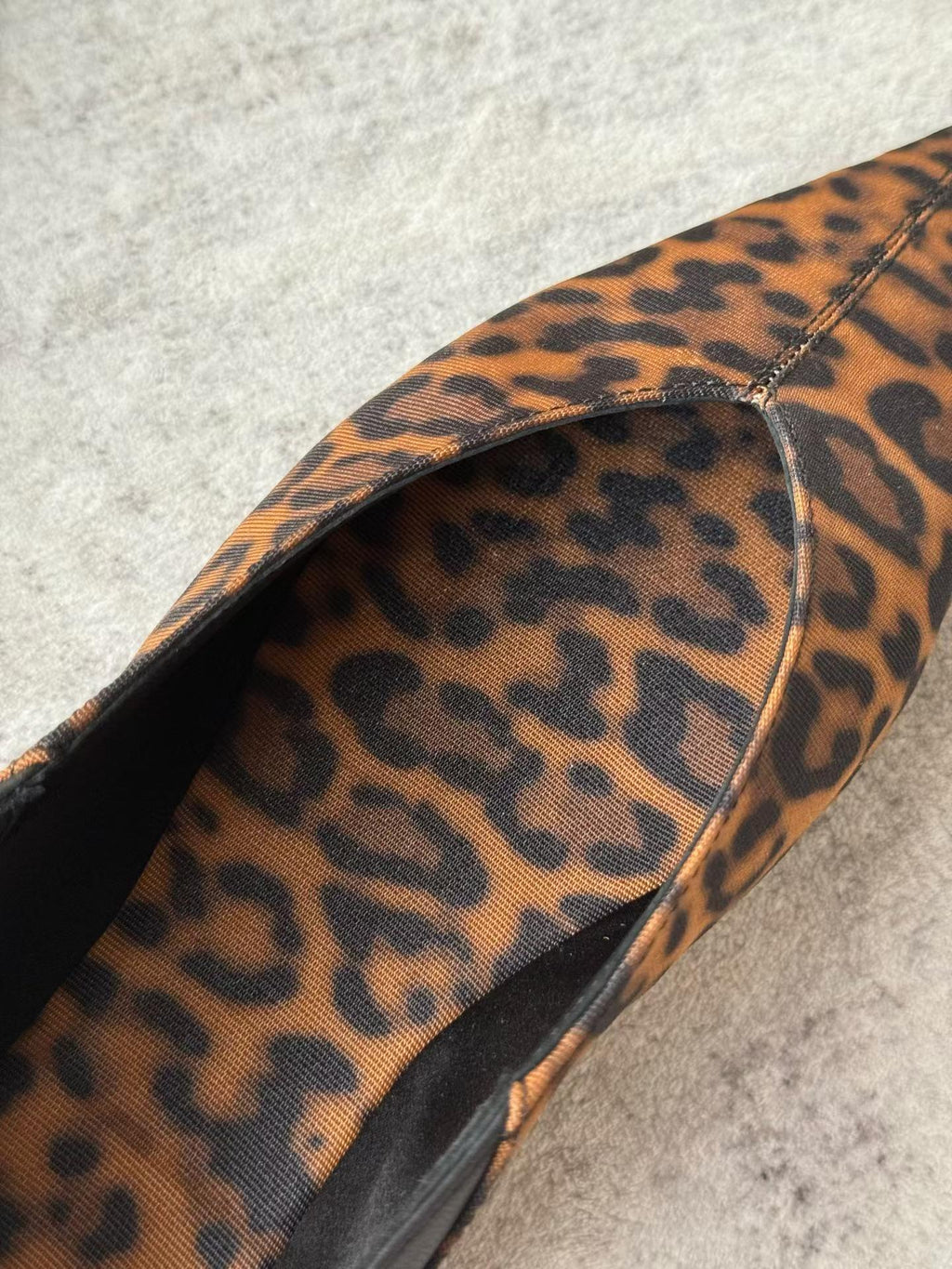 Leopard Print Pointed-Toe Flats