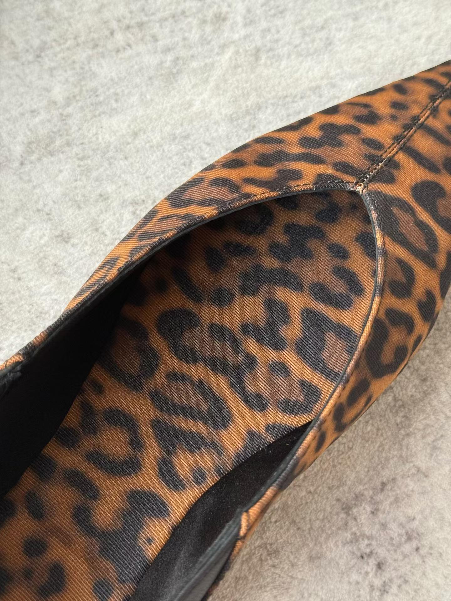 Leopard Print Pointed-Toe Flats
