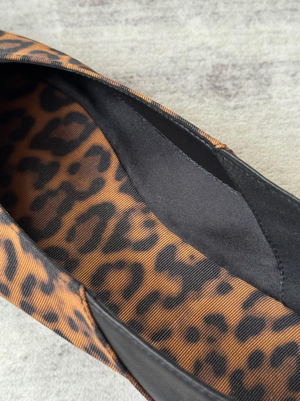 Leopard Print Pointed-Toe Flats