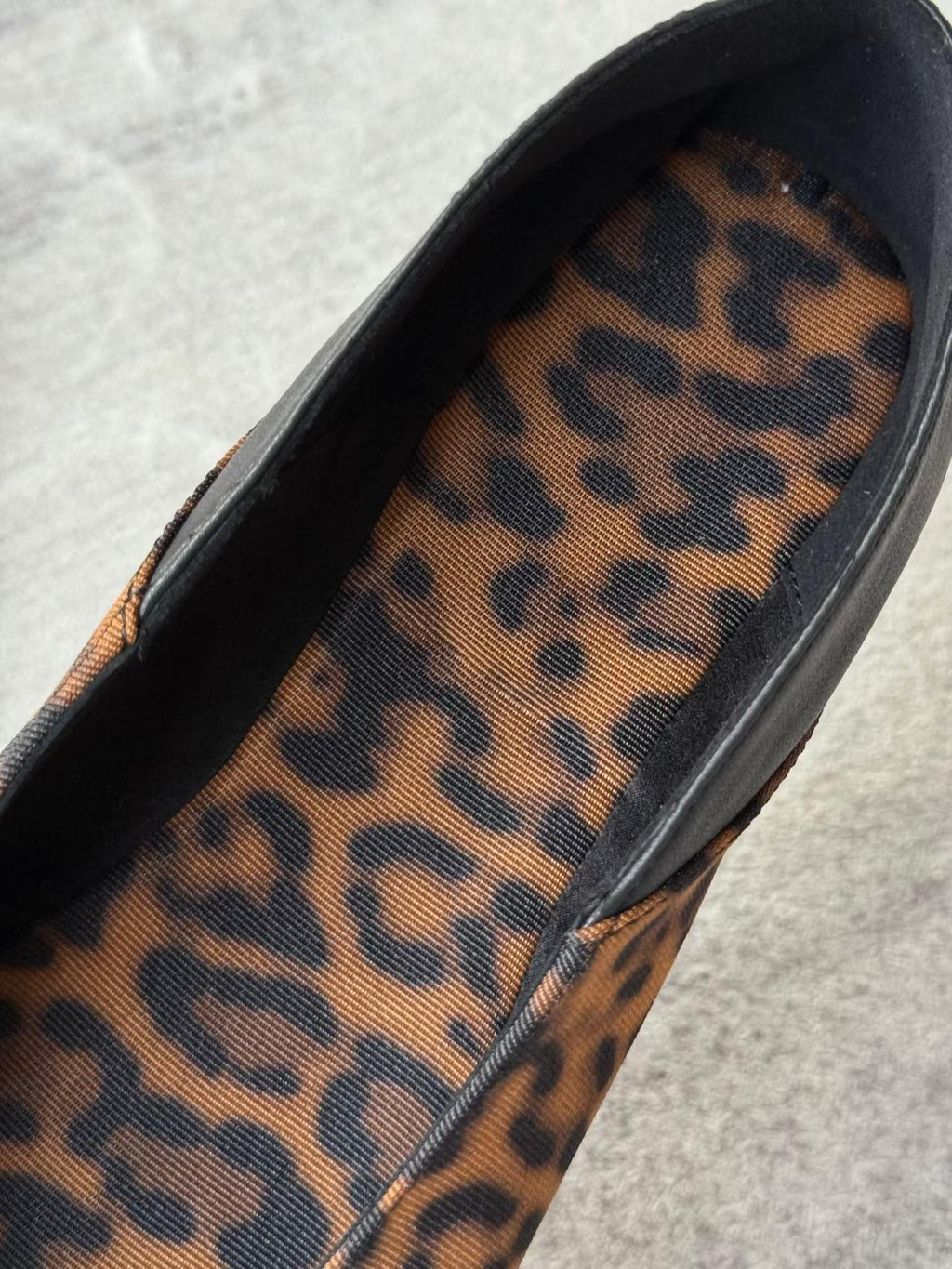 Leopard Print Pointed-Toe Flats