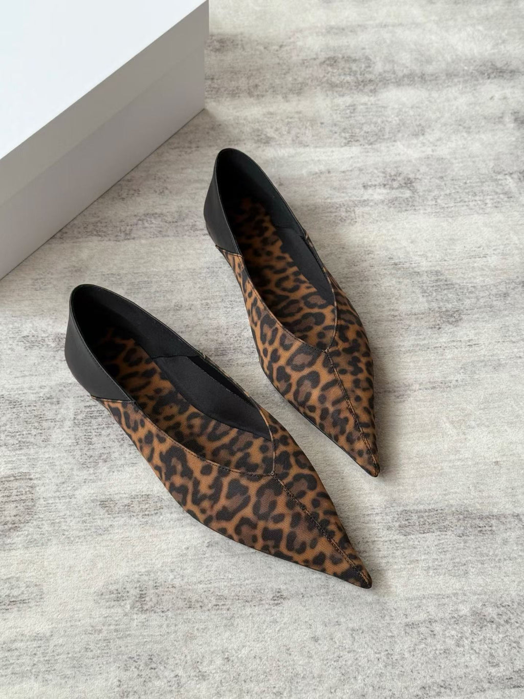 Leopard Print Pointed-Toe Flats