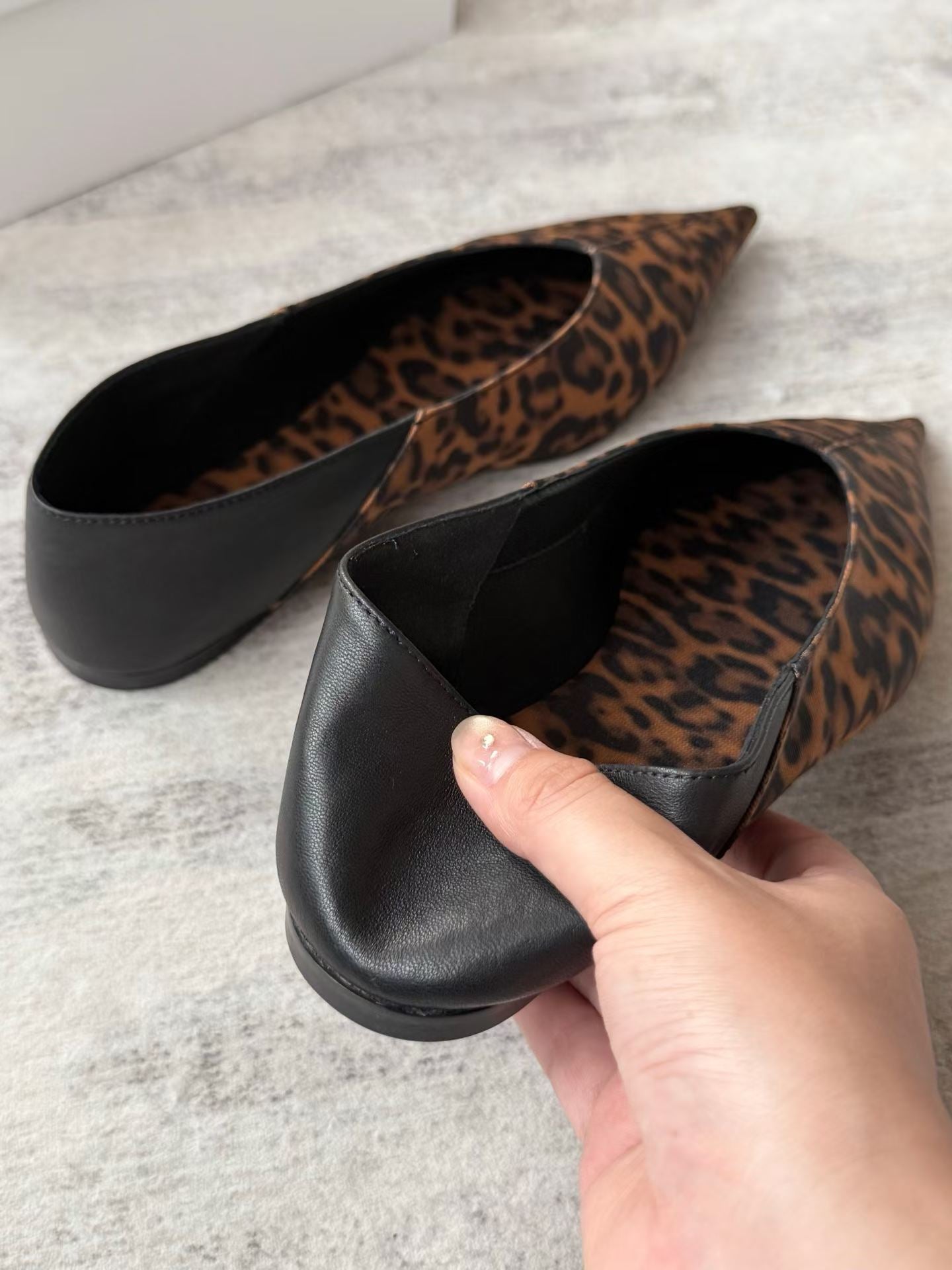 Leopard Print Pointed-Toe Flats