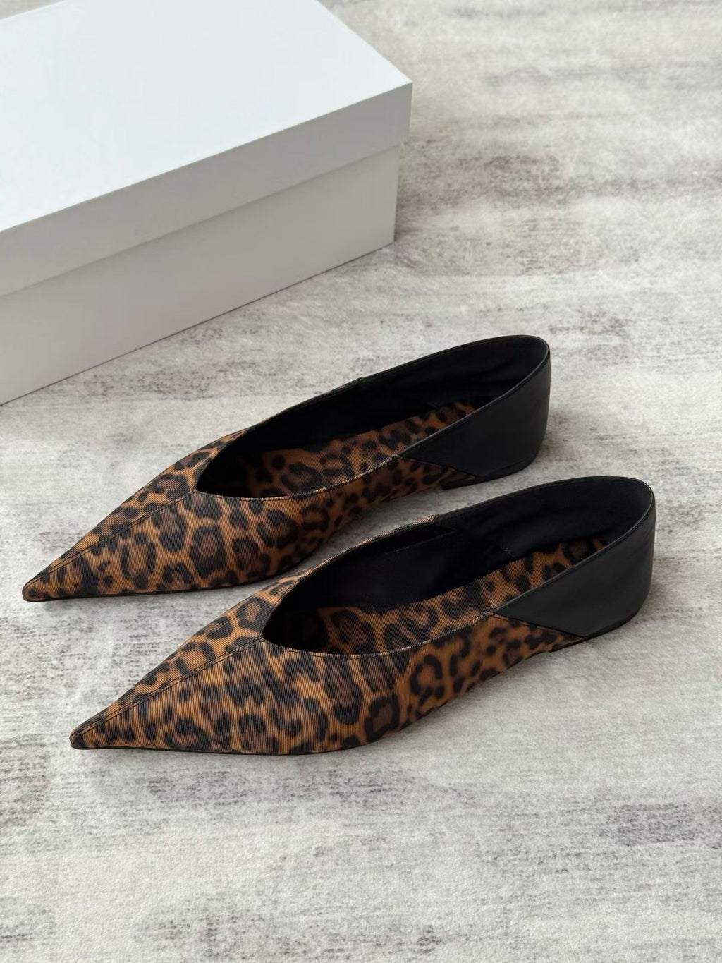 Leopard Print Pointed-Toe Flats