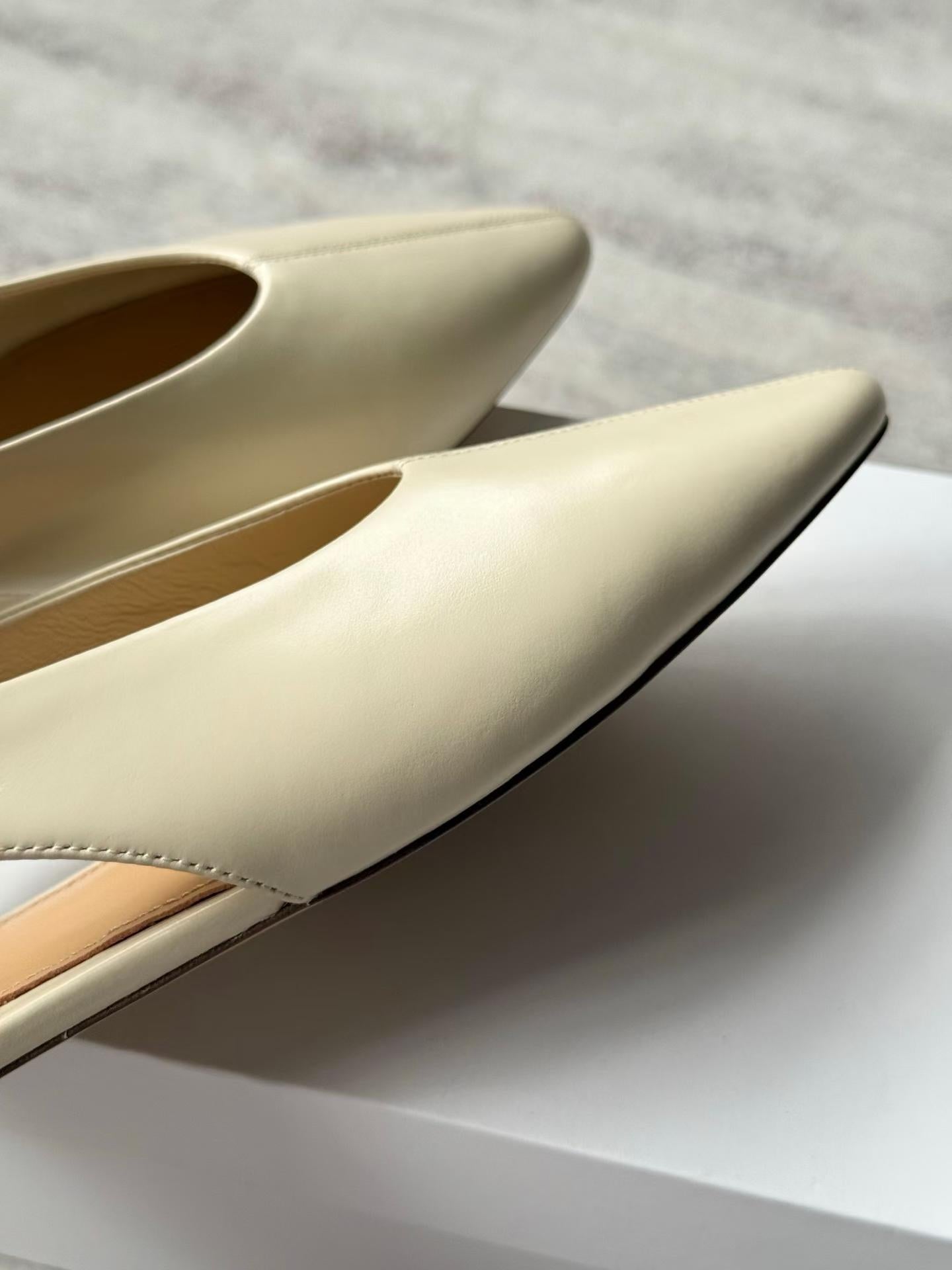 Pointed-Toe Slingback Flats