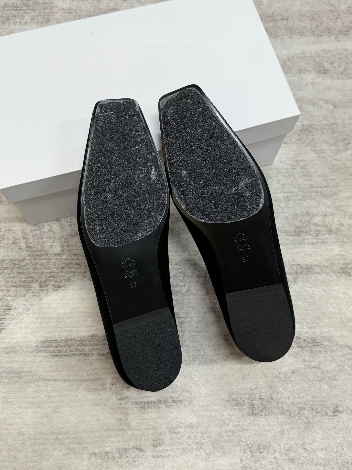 Square-Toe Ballet Flats