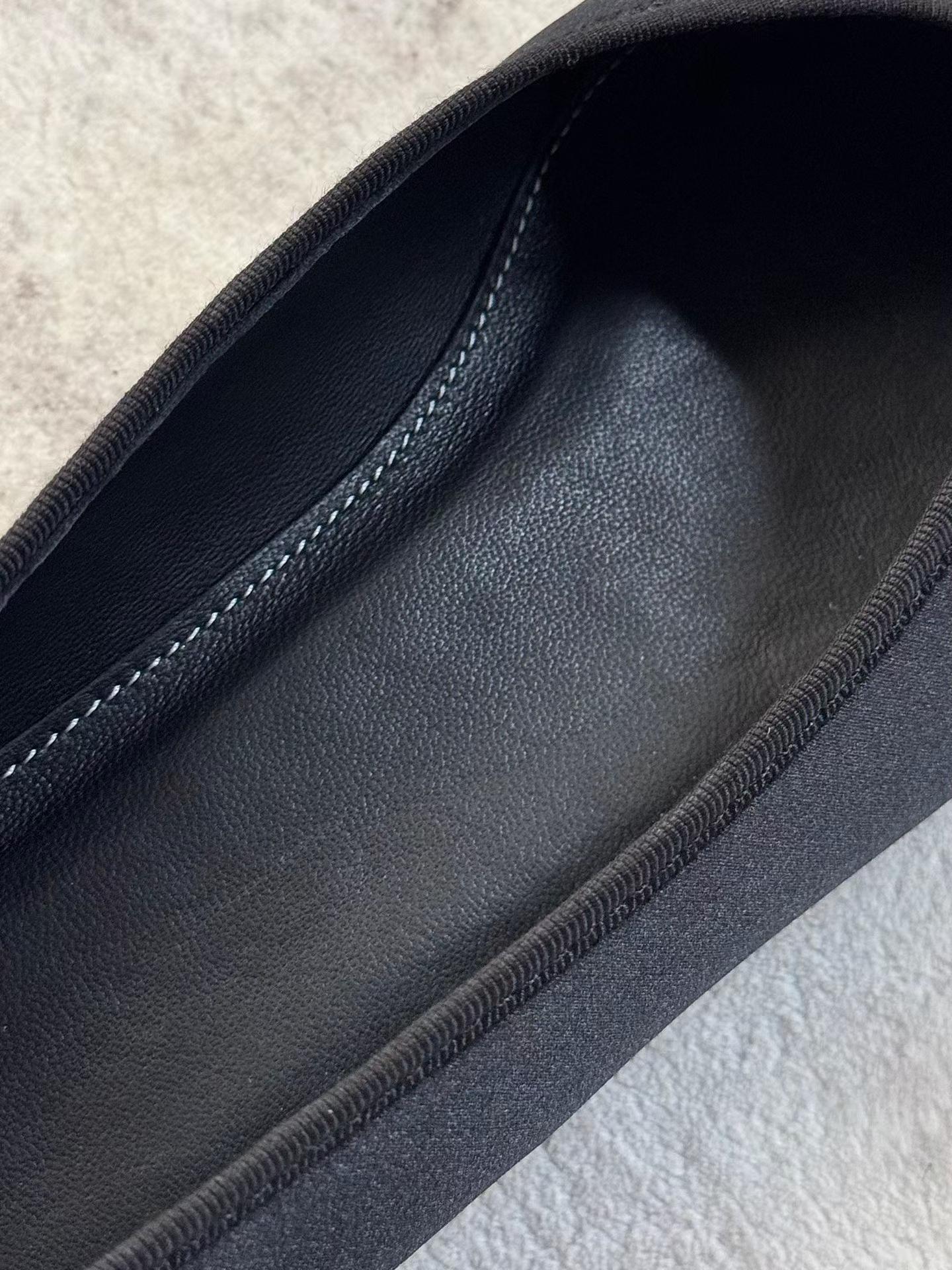 Square-Toe Ballet Flats