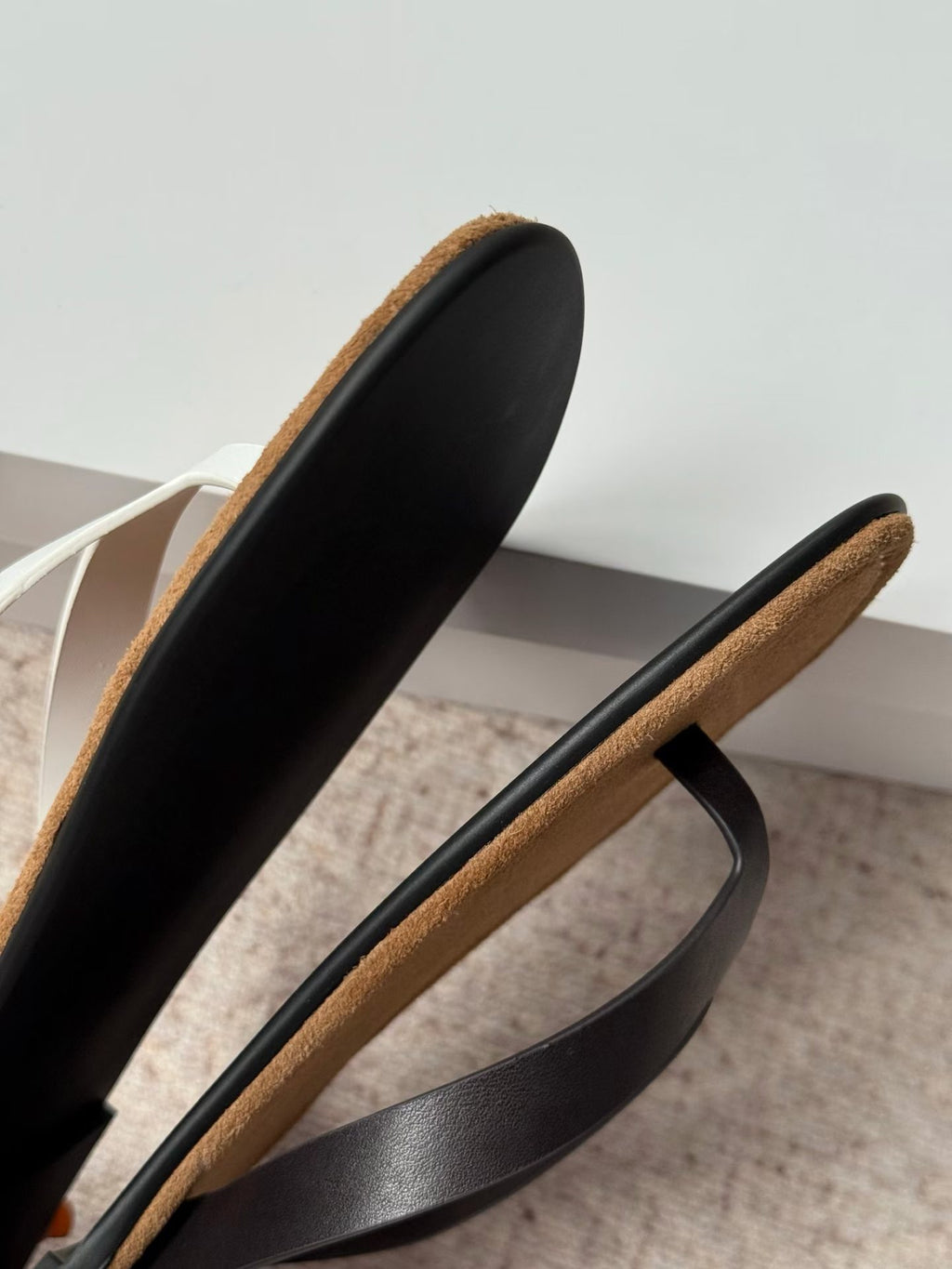 Solea Leather Thong Sandals