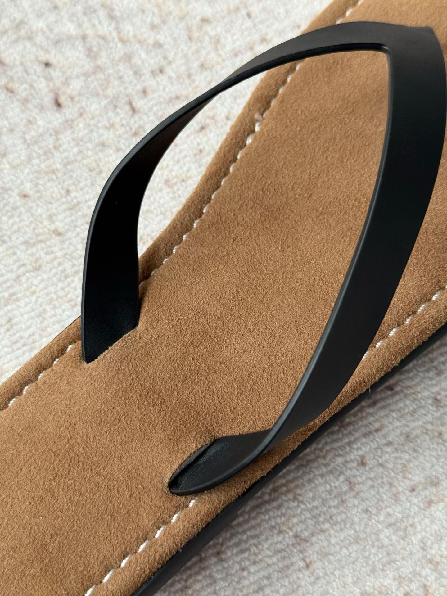 Solea Leather Thong Sandals