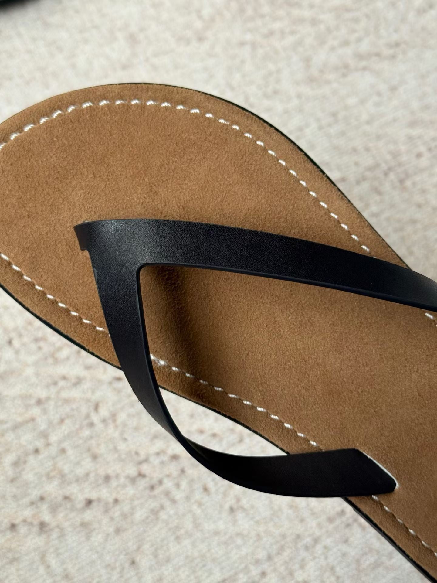 Solea Leather Thong Sandals