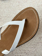 Solea Leather Thong Sandals