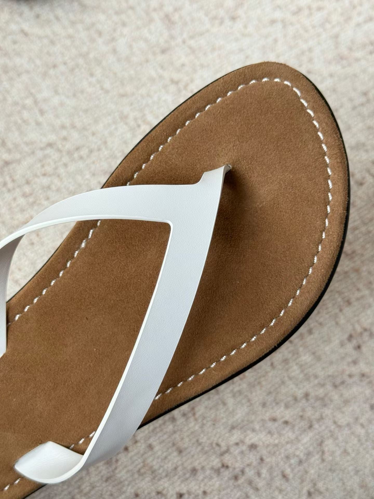 Solea Leather Thong Sandals