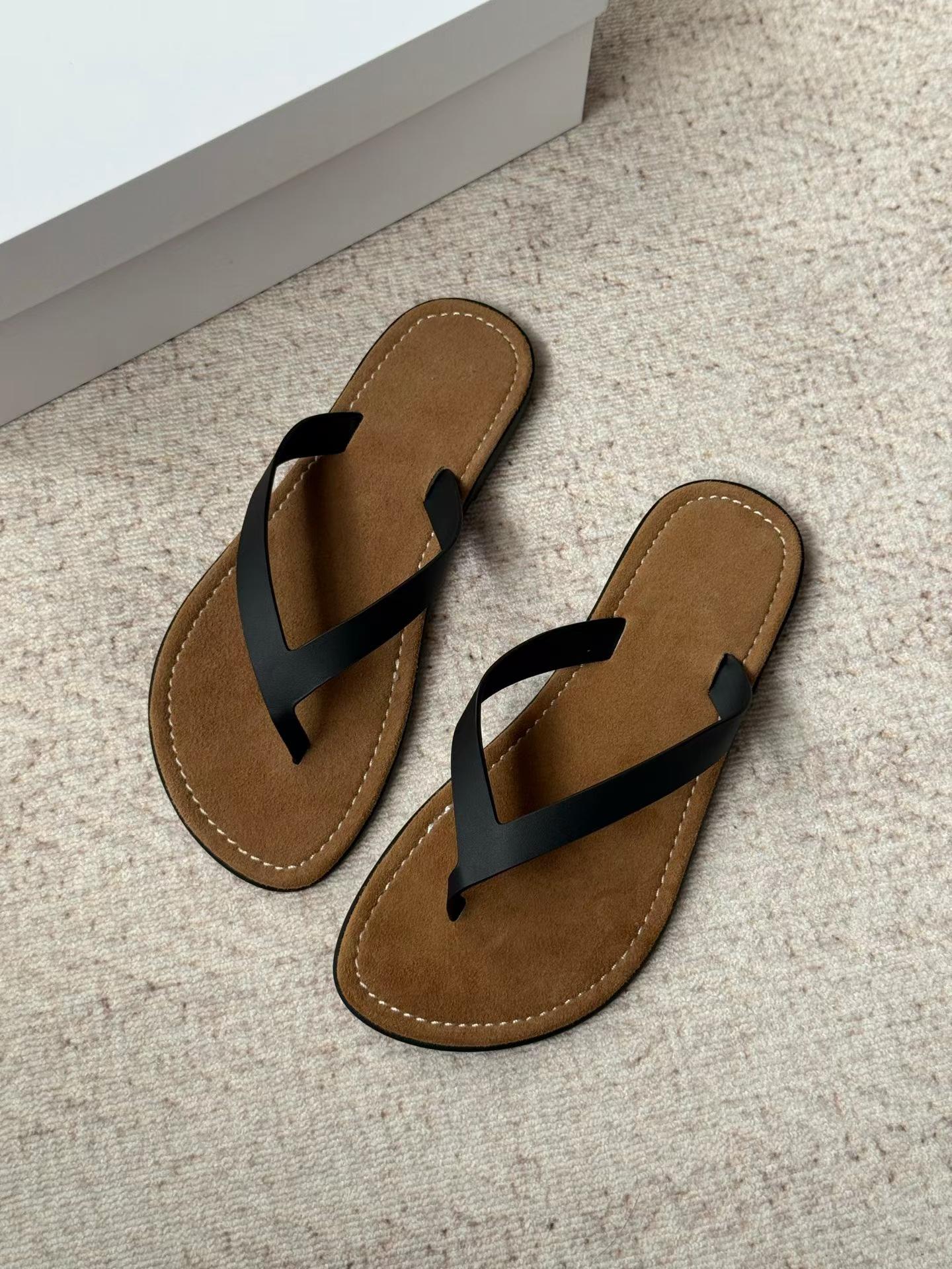 Solea Leather Thong Sandals