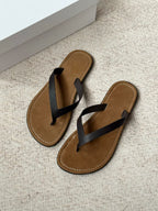 Solea Leather Thong Sandals