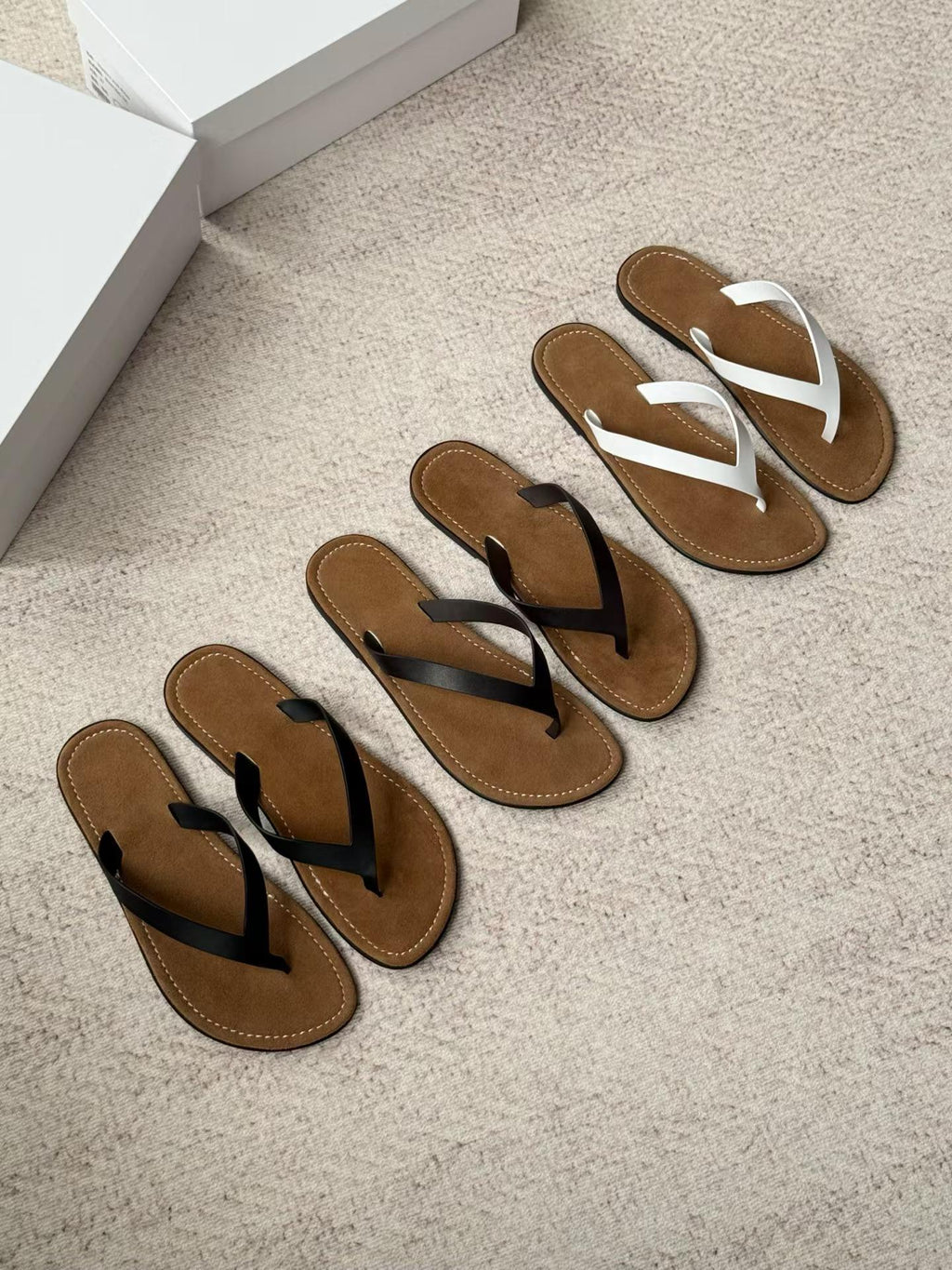 Solea Leather Thong Sandals