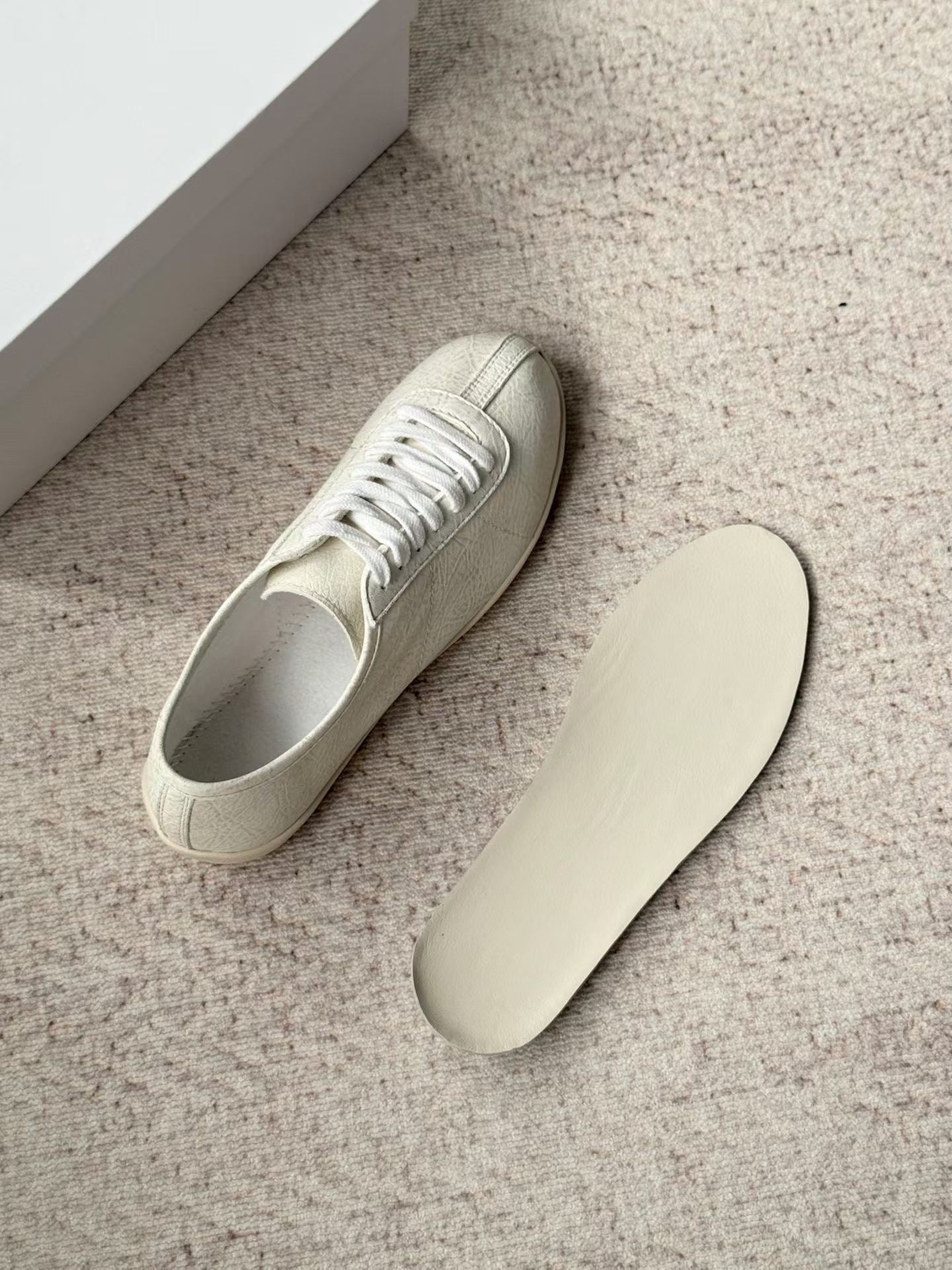 Classic trainer sneakers