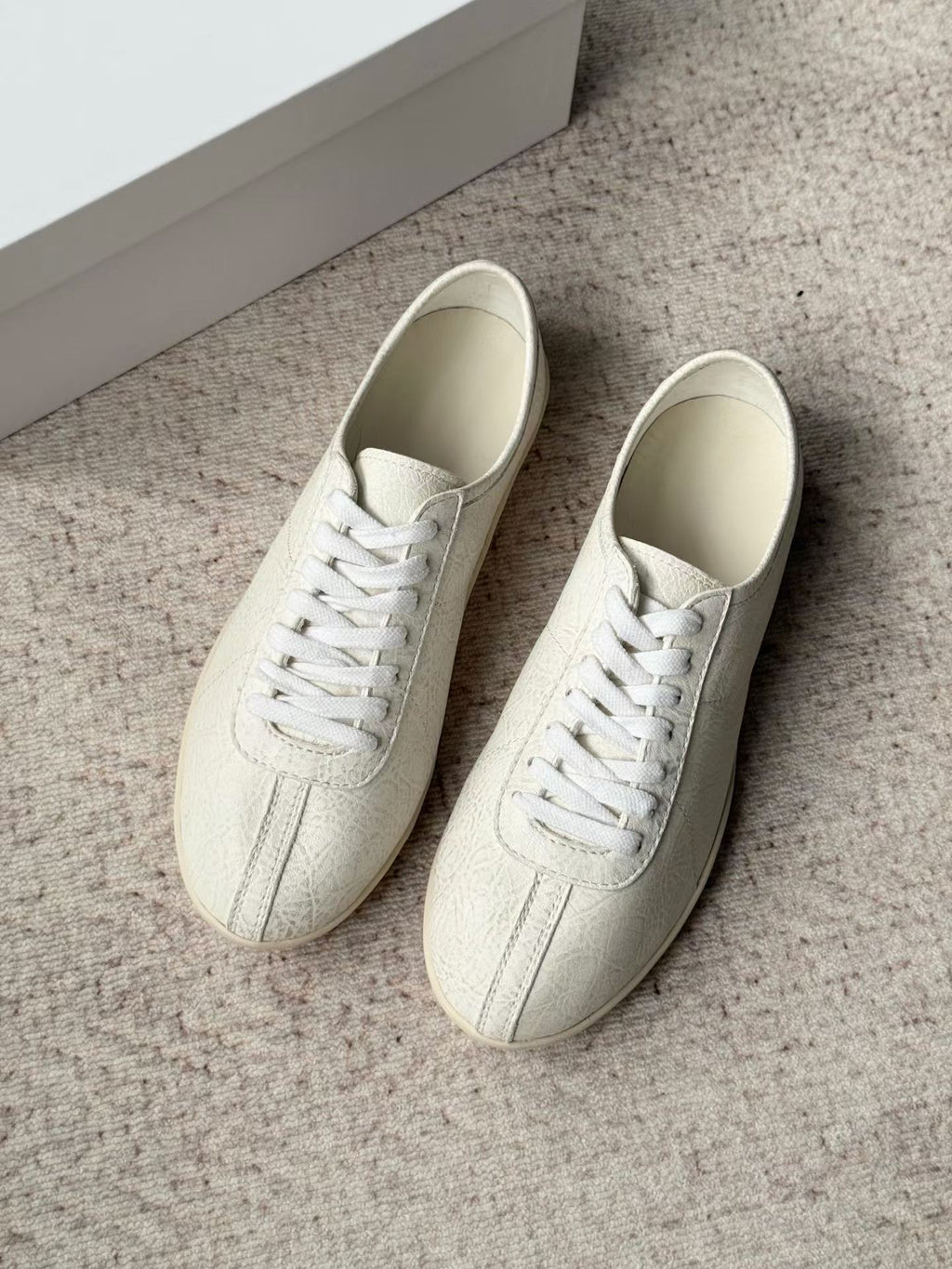 Classic trainer sneakers