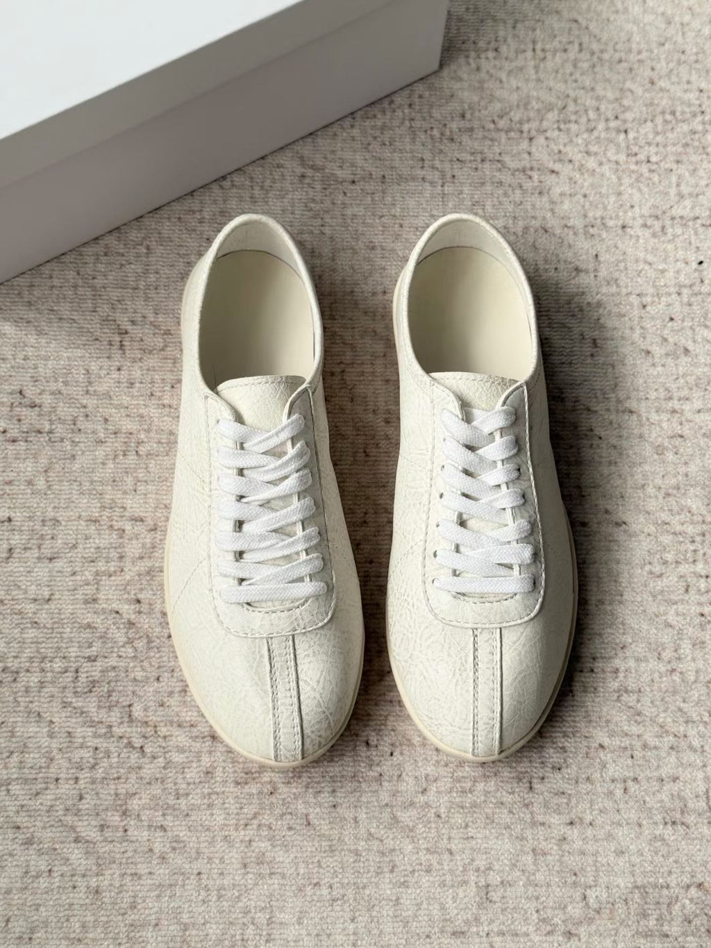 Classic trainer sneakers