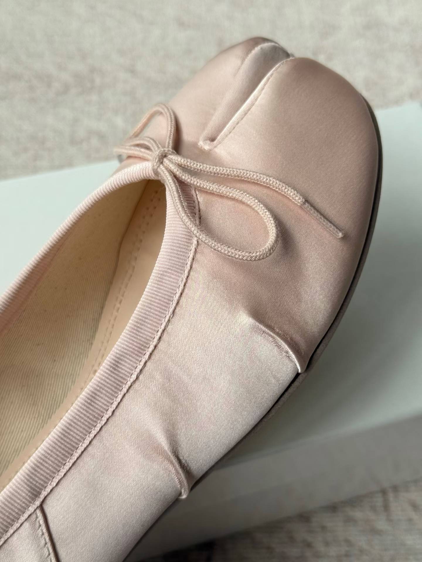 Silk Tabi Flats