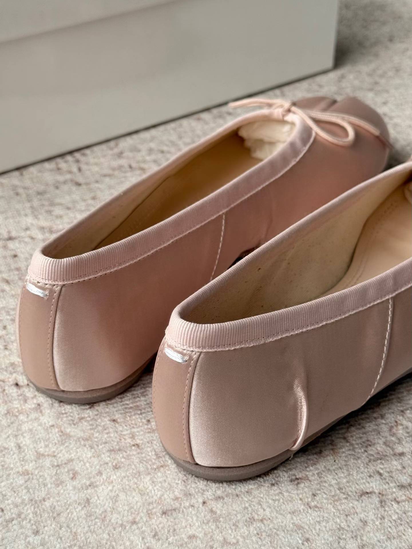 Silk Tabi Flats