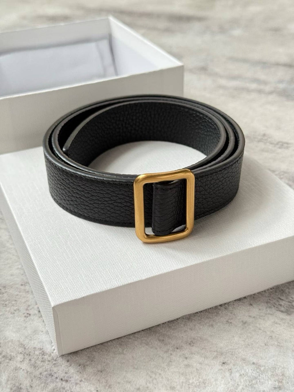 Pinless Leather Belt