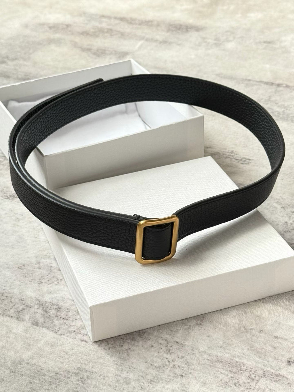 Pinless Leather Belt